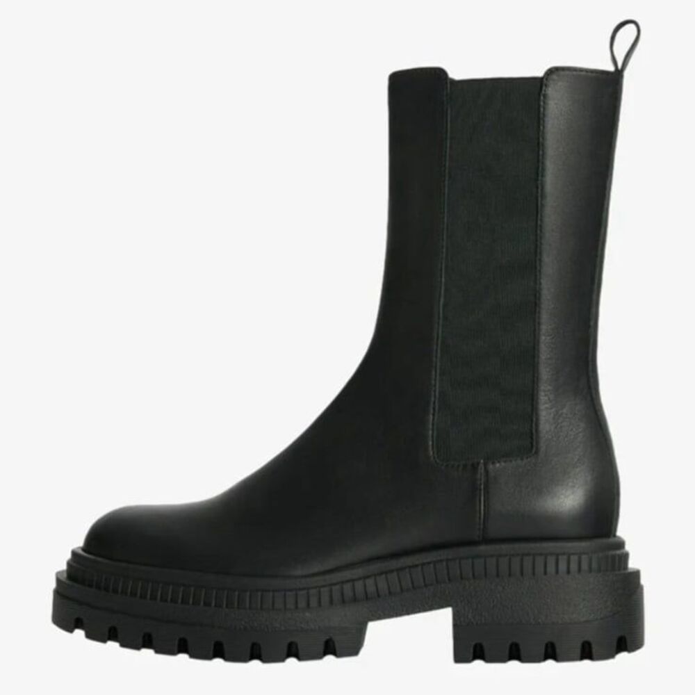 Bershka Women’s Black Ankle Mid Calf boots with elastic detail 6.5 NWT